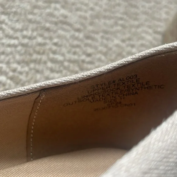 J Crew tan canvas wedges size 11 - Picture 2 of 6